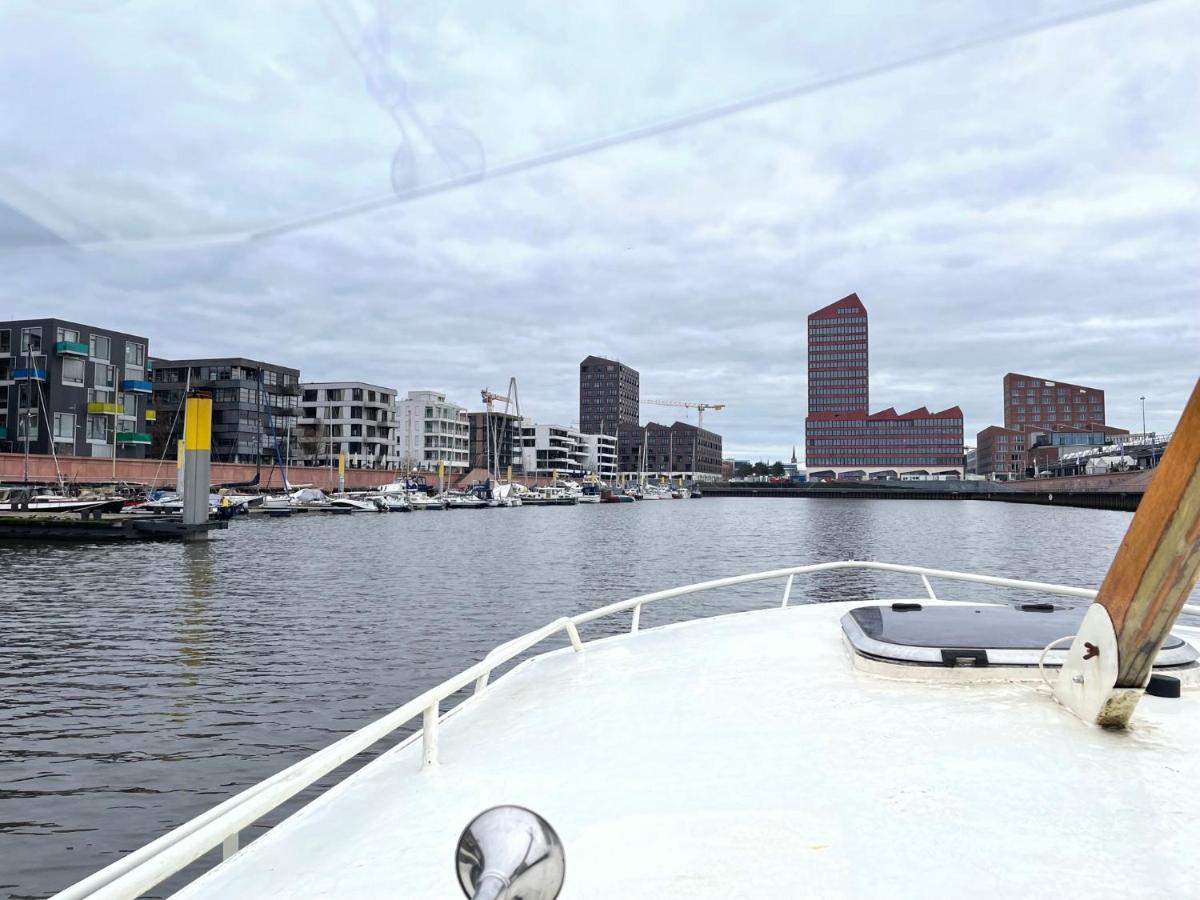Suesses Motorboot - Bremen Ueberseestadt Exterior foto