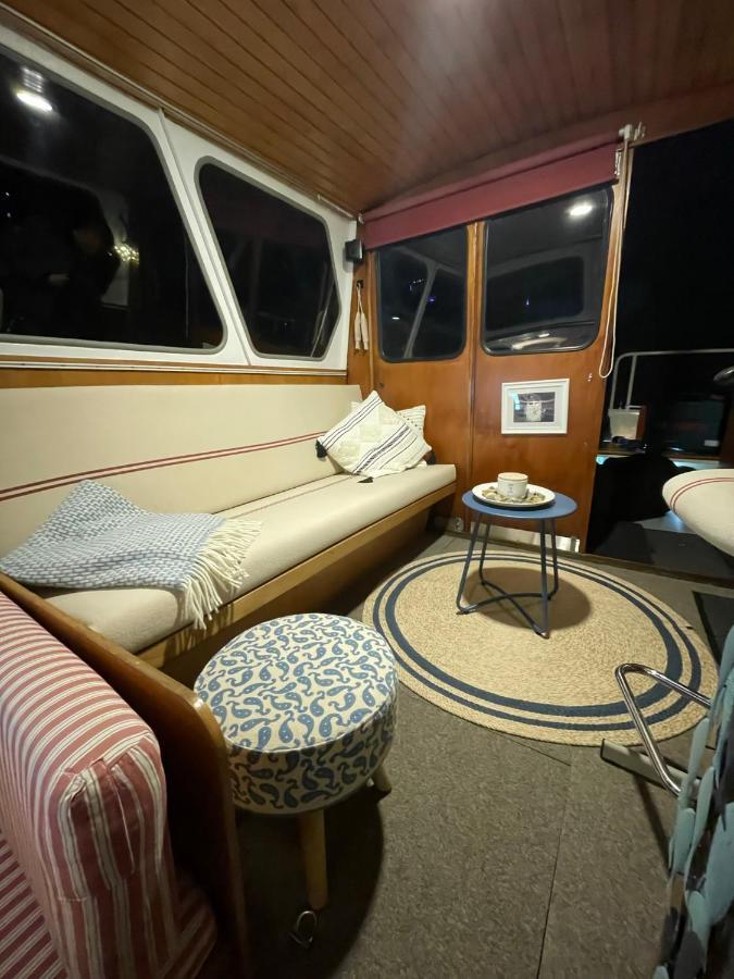 Suesses Motorboot - Bremen Ueberseestadt Exterior foto