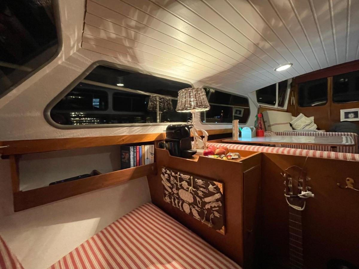 Suesses Motorboot - Bremen Ueberseestadt Exterior foto