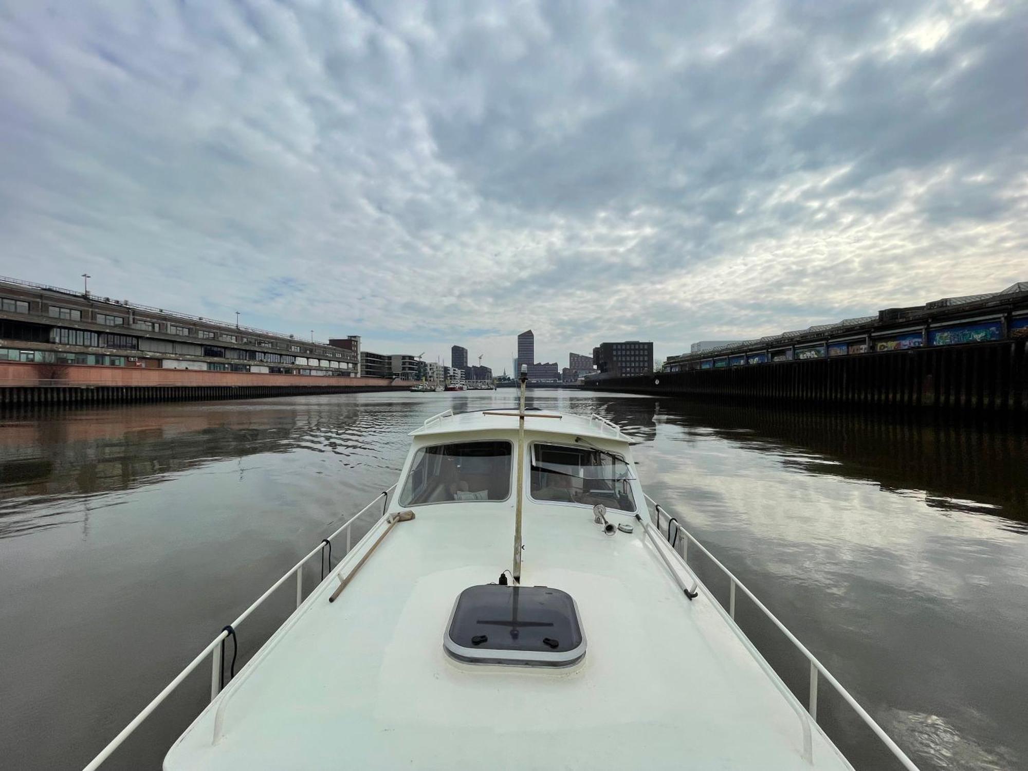 Suesses Motorboot - Bremen Ueberseestadt Exterior foto